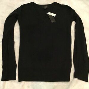 Banana Republic v-neck sweater